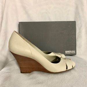 KENNETH COLE REACTION Wedge heel